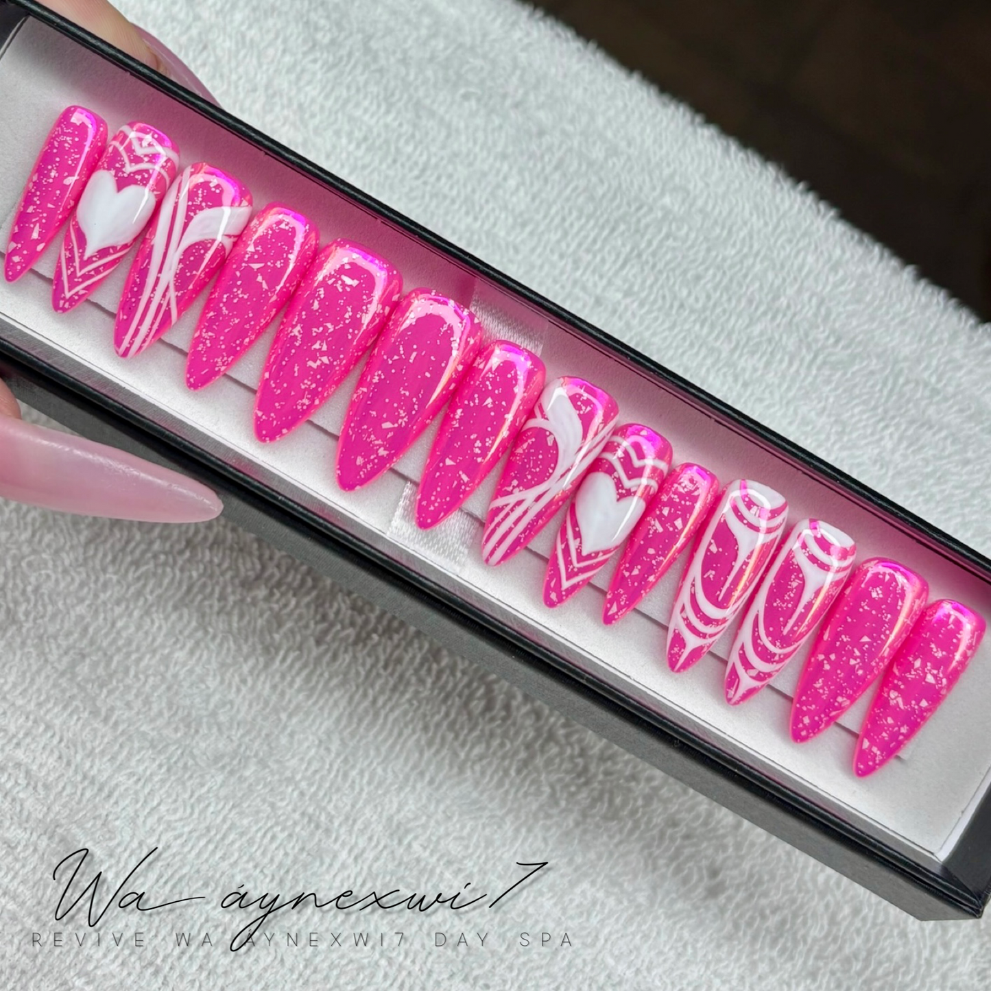 💕READY TO SHIP💕 Chrome Love: Medium Bougie Almond