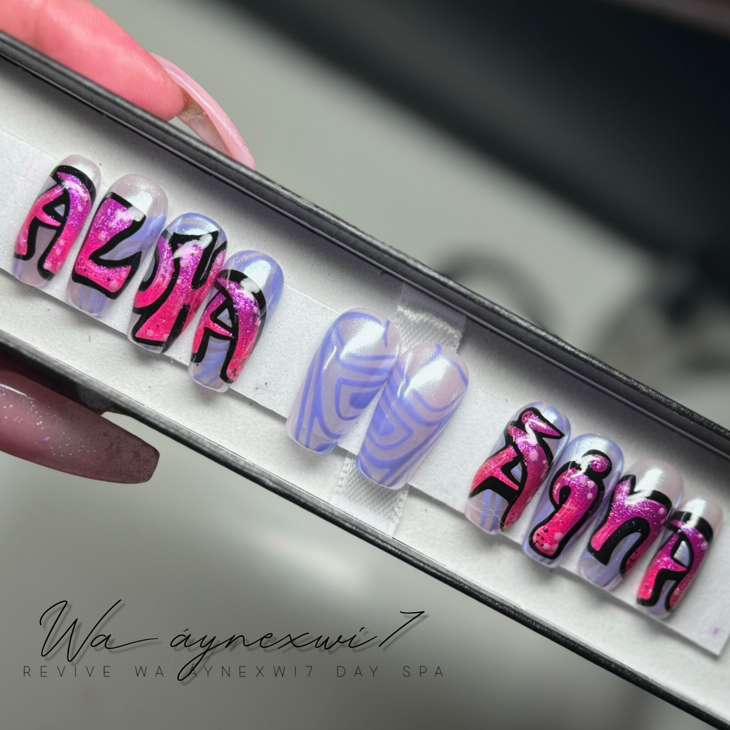Detailed Custom Press On Nails