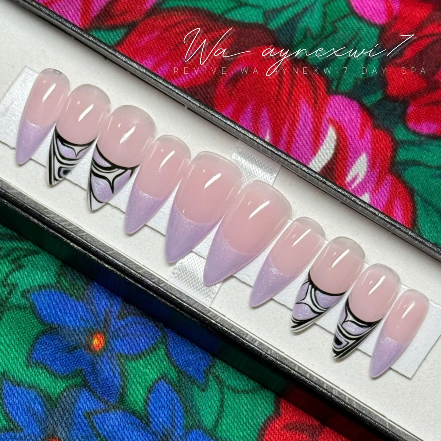 Detailed Custom Press On Nails