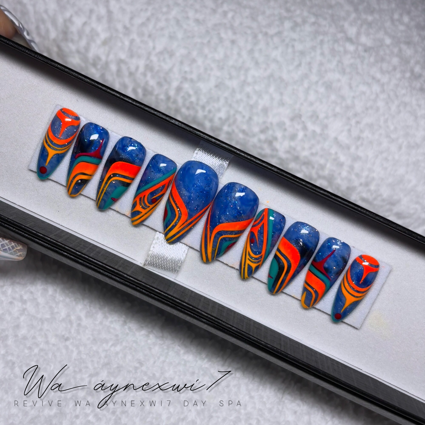 Detailed Custom Press On Nails